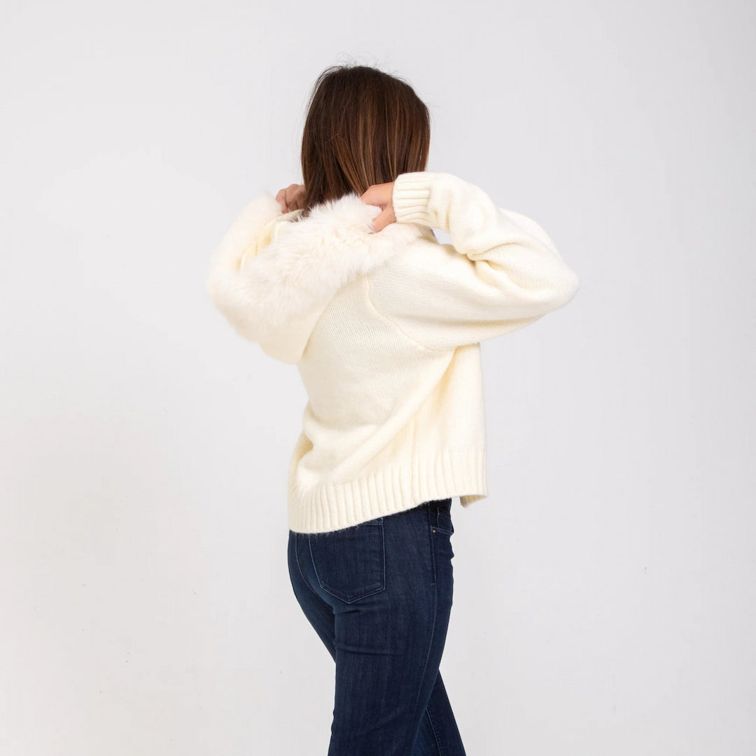 Cardigan à Capuche en Fourrure