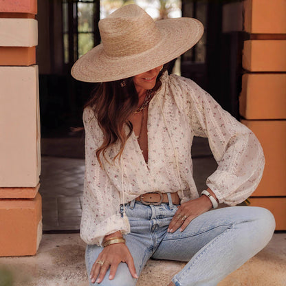 Chemise décontractée à col V brodée avec cordon de serrage